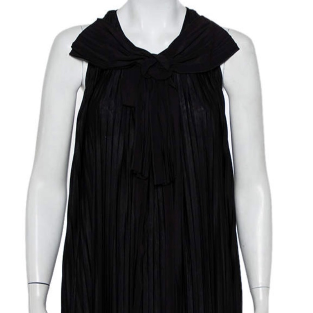 Black silk pleated Chloe dress